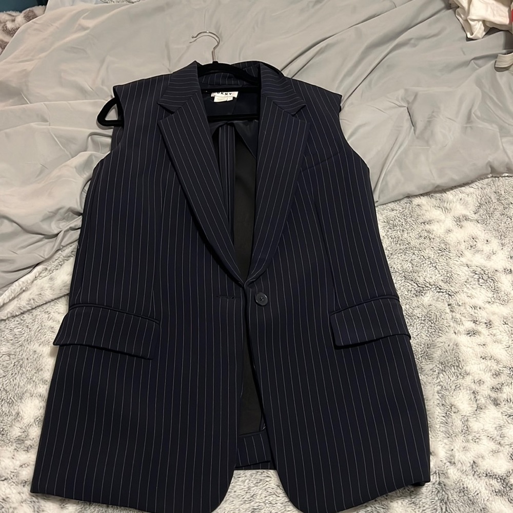 Sleeveless striped blazer